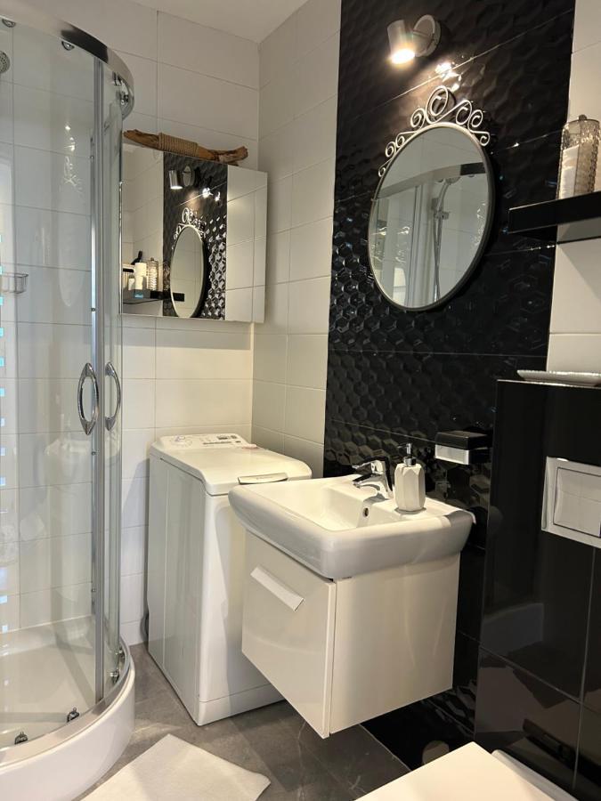 Near To The Beach & City Centre Apartment Jagiellonska Kolberg Exterior foto
